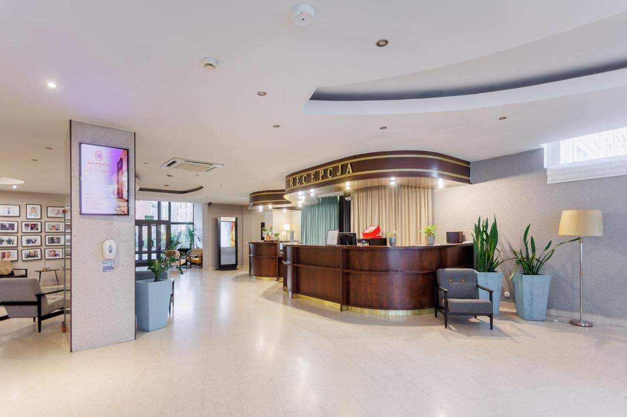 Hotel Tarnovia Tarnów Esterno foto
