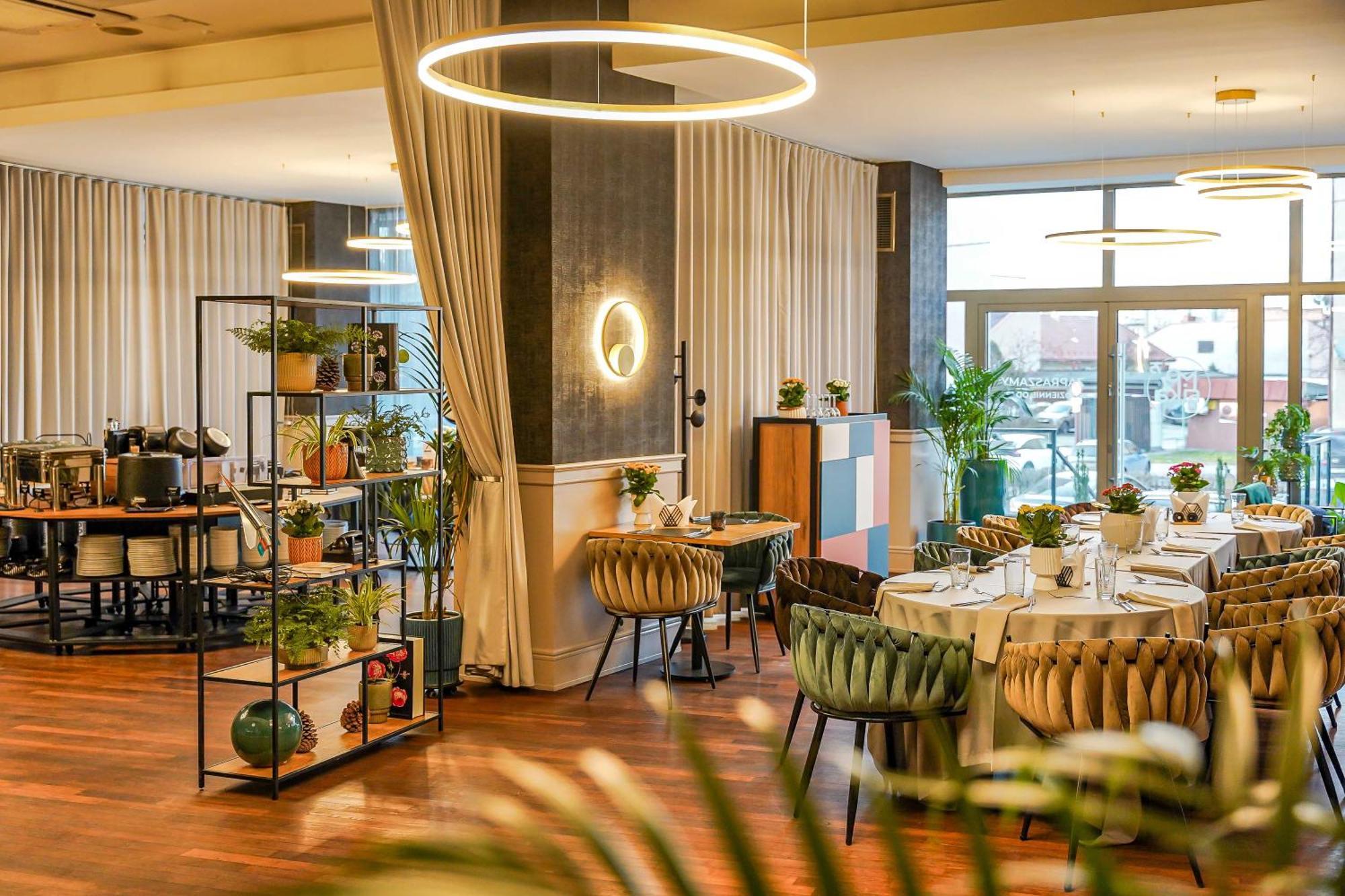 Hotel Tarnovia Tarnów Esterno foto