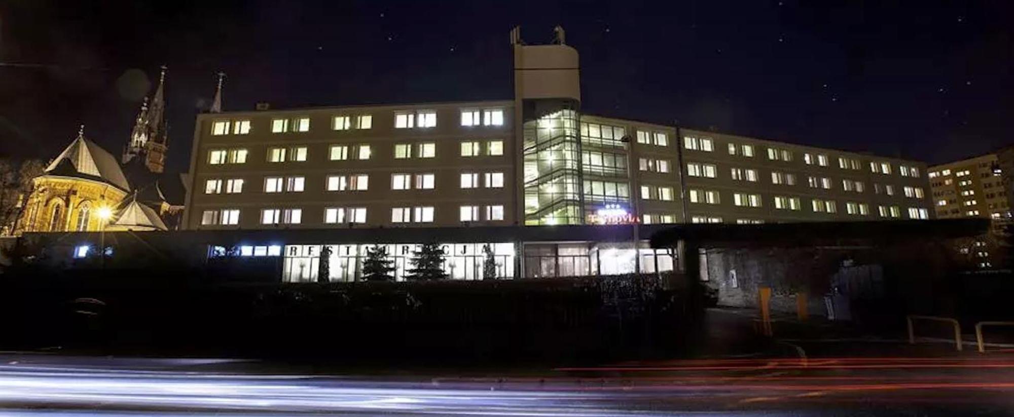 Hotel Tarnovia Tarnów Esterno foto