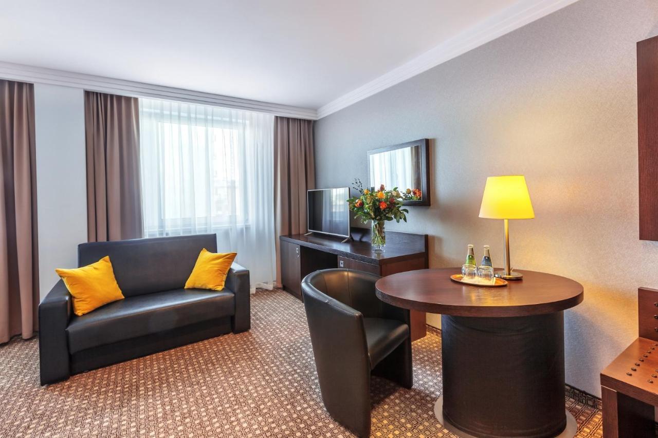 Hotel Tarnovia Tarnów Esterno foto